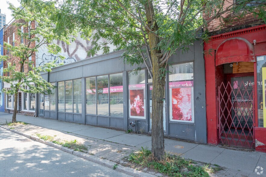 215 Queen St E, Toronto, ON à louer - Photo de l’immeuble – Image 2 sur 3