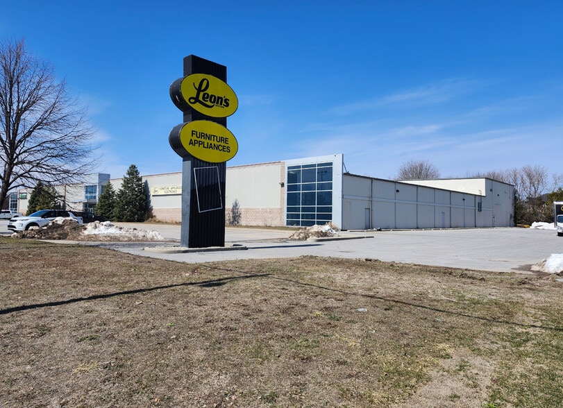 2730 Princess St, Kingston, ON à vendre - Photo de l’immeuble – Image 2 sur 6