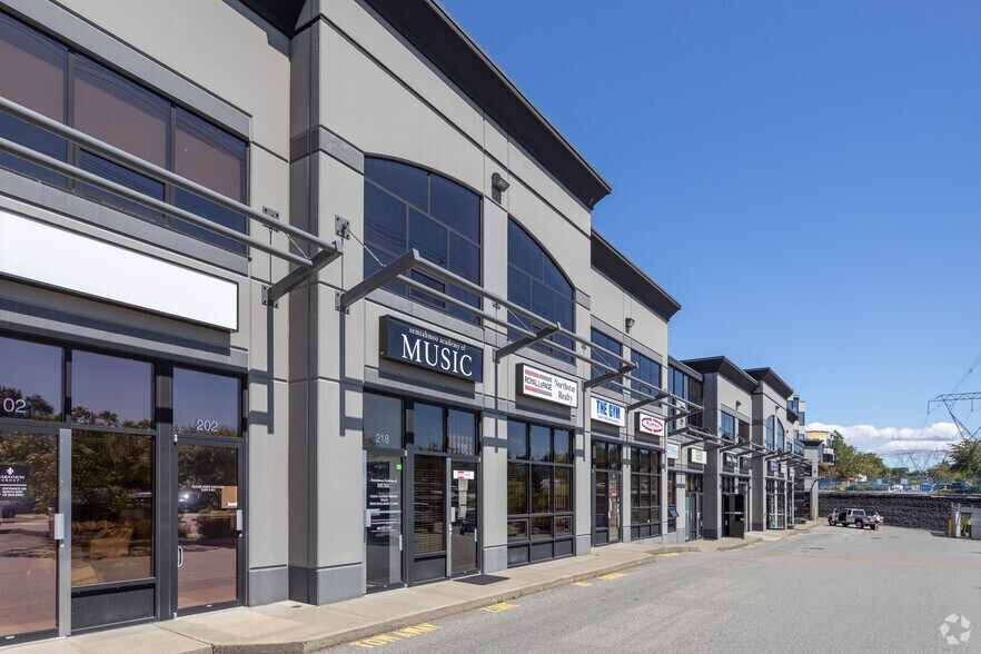 15272 Croydon Dr, Surrey, BC à vendre - Photo de l’immeuble – Image 3 sur 18