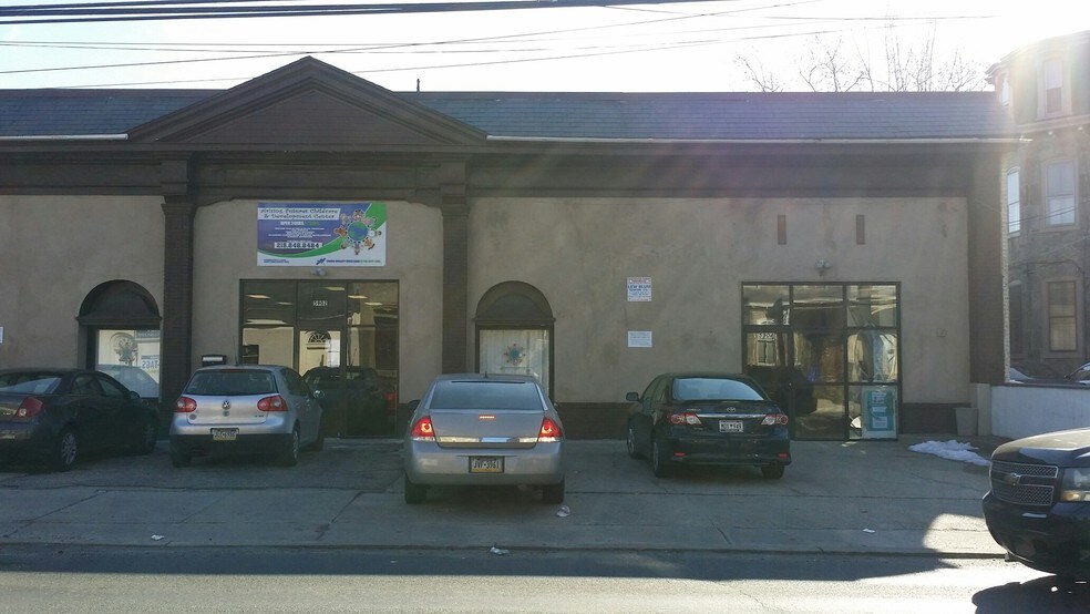 5900-5904 Greene St, Philadelphia, PA à louer - Photo de l’immeuble – Image 3 sur 9