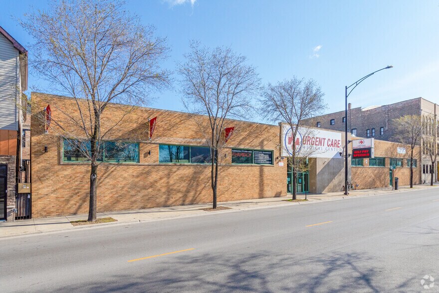 3640 W Armitage Ave, Chicago, IL à louer - Photo principale – Image 1 sur 18