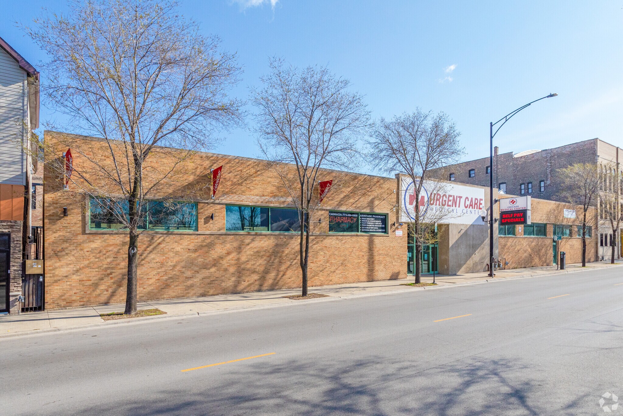3640 W Armitage Ave, Chicago, IL à louer Photo principale– Image 1 sur 19