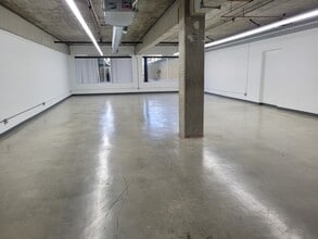 210 E Olympic Blvd, Los Angeles, CA à louer Photo intérieure– Image 2 sur 4