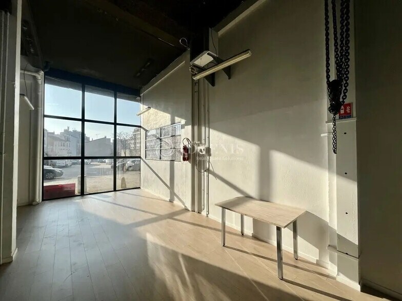 Bureau dans Boulogne-Billancourt à louer - Photo de l’immeuble – Image 1 sur 5