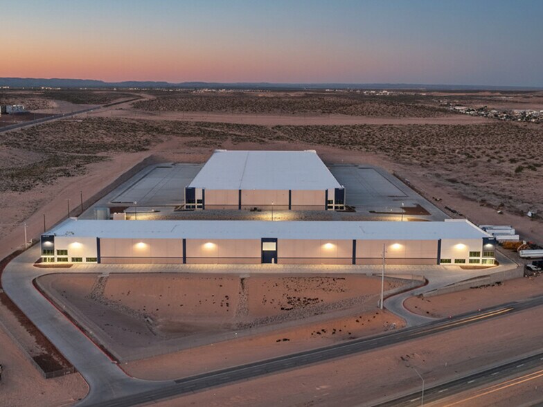 Gateway Blvd West, Socorro, TX à louer - Photo de l’immeuble – Image 1 sur 2