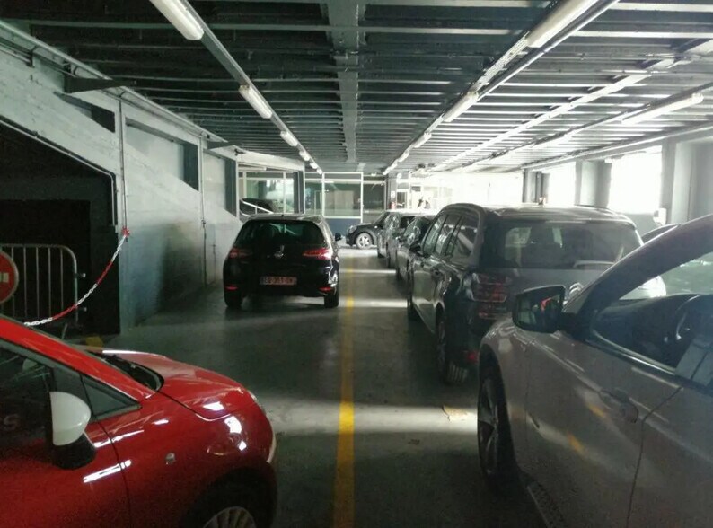 Local d’activités dans Champigny-sur-Marne à louer - Photo de l’immeuble – Image 2 sur 2