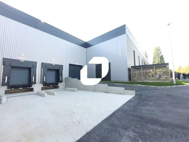 7 Avenue Georges Politzer, Trappes à louer - Photo de l’immeuble – Image 2 sur 17