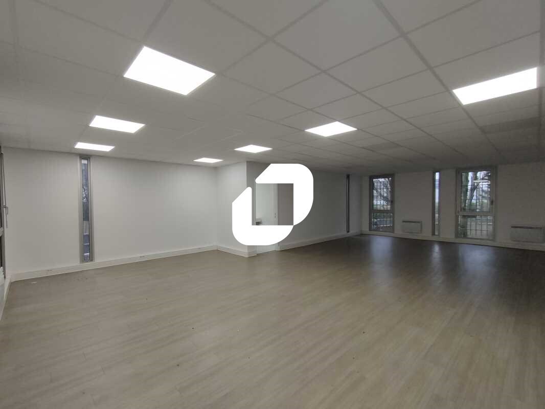 Bureau dans Vélizy-Villacoublay à louer Photo intérieure– Image 1 sur 9