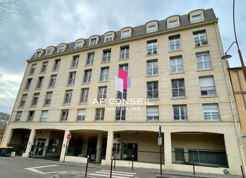 Bureau dans Versailles à vendre - Photo de l’immeuble – Image 1 sur 10