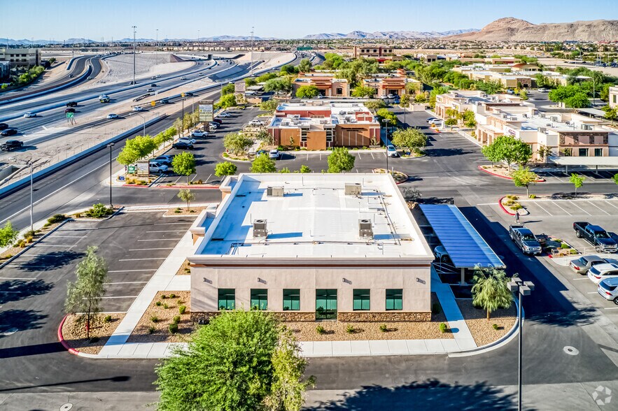 9060 W Post Rd, Las Vegas, NV à louer - Photo de l’immeuble – Image 3 sur 7