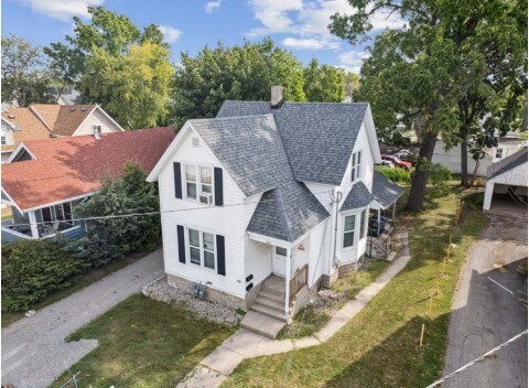 813 Cherry St, Oshkosh, WI à vendre - Photo de l’immeuble – Image 3 sur 5