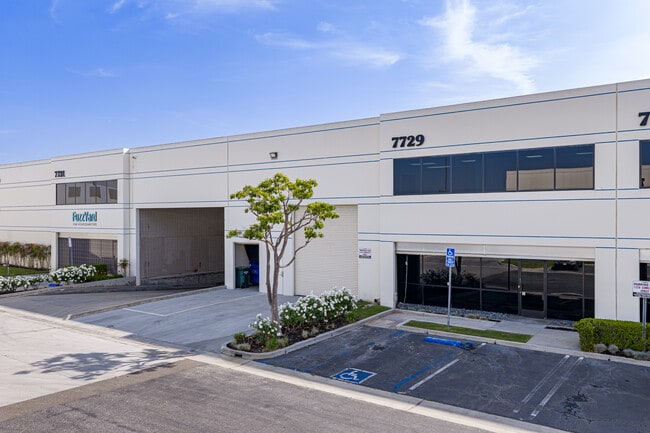 Plus de détails pour 7617-7621 Somerset Blvd, Paramount, CA - Industriel/Logistique à louer