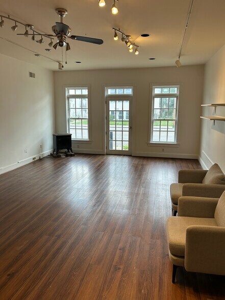 28 Park Row, Chatham, NY à louer - Photo de l’immeuble – Image 2 sur 5