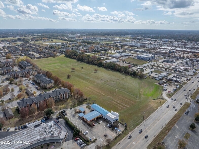 2231 Kaliste Saloom Rd, Lafayette, LA à vendre - Aérien – Image 2 sur 5