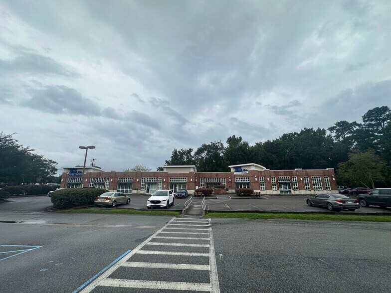 7011 Rivers Ave, Charleston, SC à vendre - Photo de l’immeuble – Image 2 sur 23