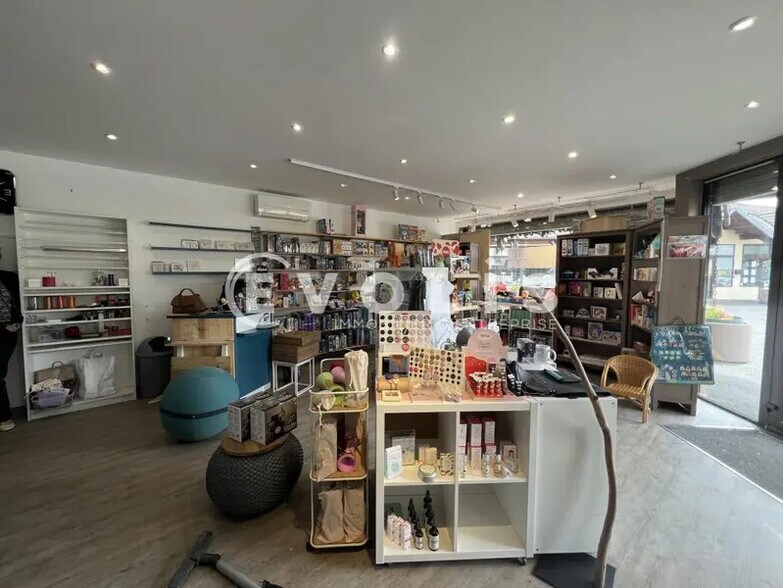 Local commercial dans Marolles-en-Brie à vendre - Photo intérieure – Image 3 sur 8