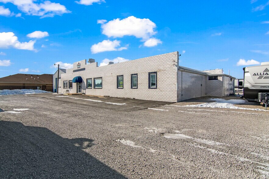 1117 N Old Route 66, Litchfield, IL à vendre - Photo de l’immeuble – Image 3 sur 44