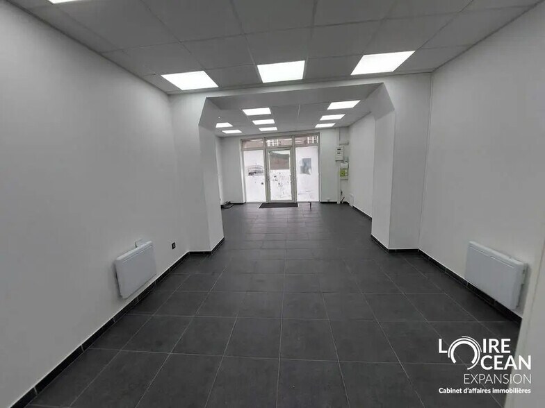 Local commercial dans Nantes à louer - Photo de l’immeuble – Image 2 sur 4