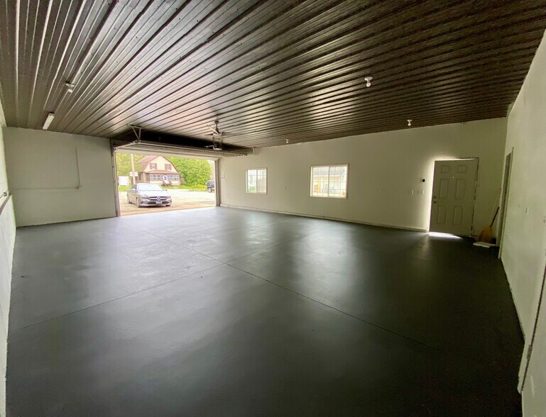 330-336 E Main St, Twin Lakes, WI à louer - Photo de l’immeuble – Image 3 sur 15