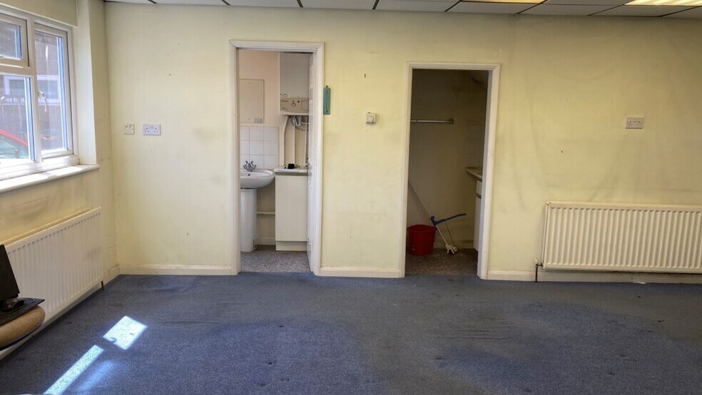47 Desborough Av, High Wycombe à louer - Photo intérieure – Image 3 sur 3