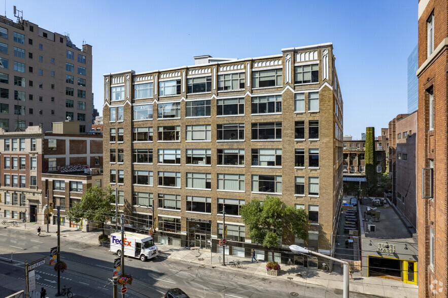 366 Adelaide St W, Toronto, ON à louer - Photo principale – Image 1 sur 2