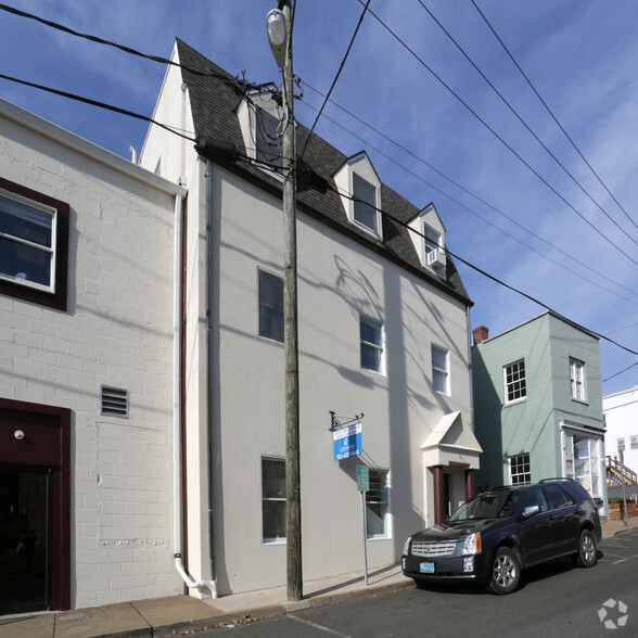 30-34 S 2nd St, Warrenton, VA à louer - Photo de l’immeuble – Image 3 sur 4