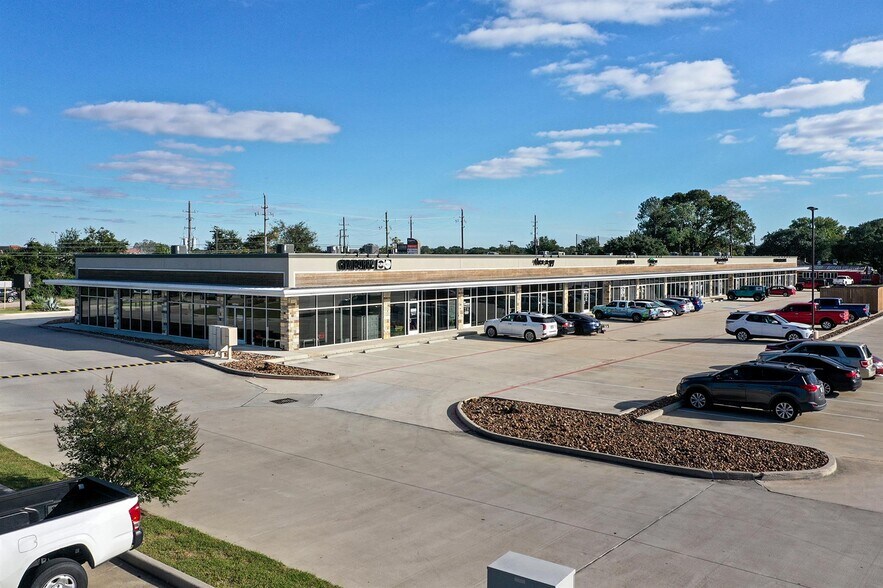 16718 House Hahl Rd, Cypress, TX à louer - Photo de l’immeuble – Image 3 sur 11