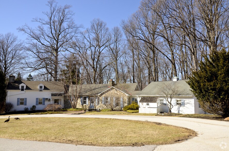 1440 - 1444 PHOENIXVILLE PIKE portefeuille de 4 biens à vendre sur LoopNet.fr - Photo de l’immeuble – Image 3 sur 4