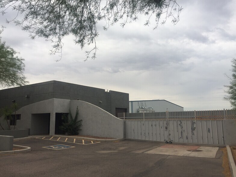 1000 N Hamilton St, Chandler, AZ à louer - Photo de l’immeuble – Image 3 sur 8
