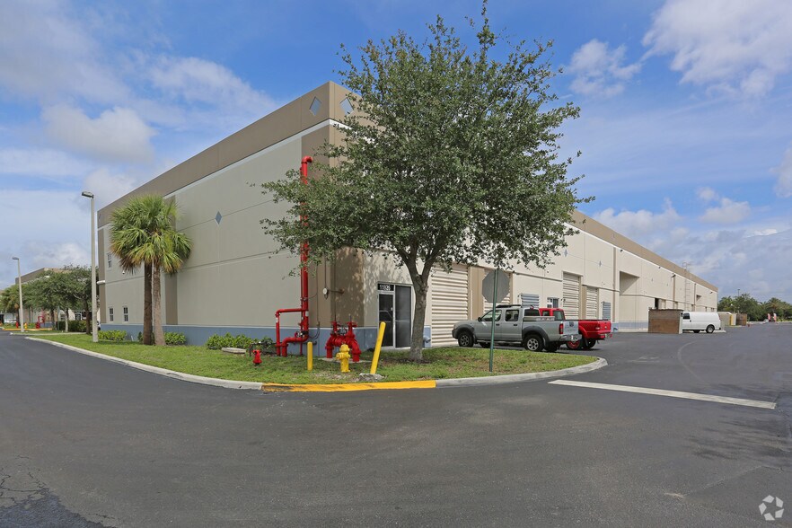 11900-11928 Miramar Pky, Miramar, FL à louer - Photo de l’immeuble – Image 3 sur 4