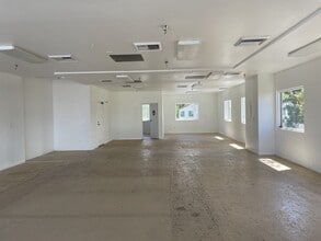 2941 Cochran St, Simi Valley, CA à louer Photo intérieure– Image 1 sur 5