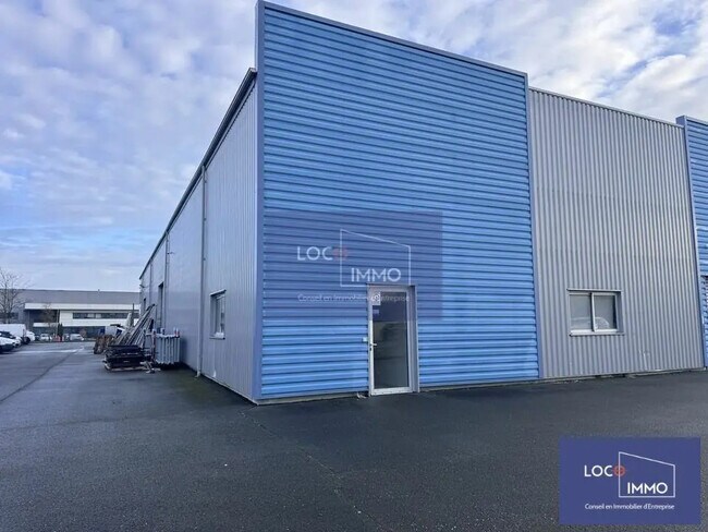 Plus de détails pour Local d’activités à vendre