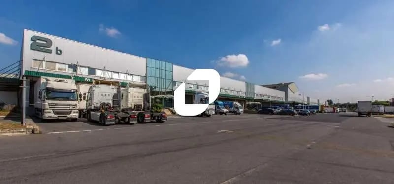 Local d’activités dans Aulnay-sous-Bois à louer - Photo de l’immeuble – Image 1 sur 3