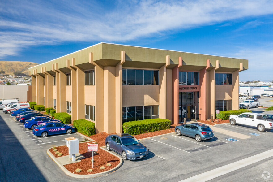 220 S Spruce Ave, South San Francisco, CA à louer - Photo de l’immeuble – Image 2 sur 3