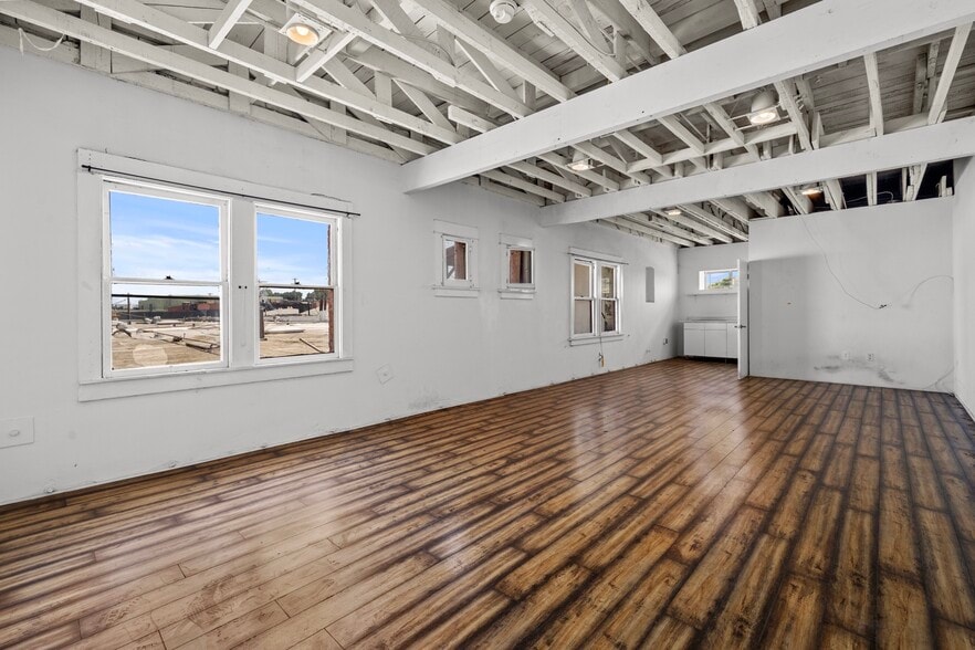 119 W 36th Pl, Los Angeles, CA à louer - Photo intérieure – Image 3 sur 11