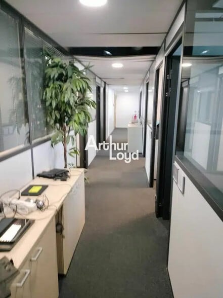 Bureau dans Nice à louer - Photo de l’immeuble – Image 3 sur 7