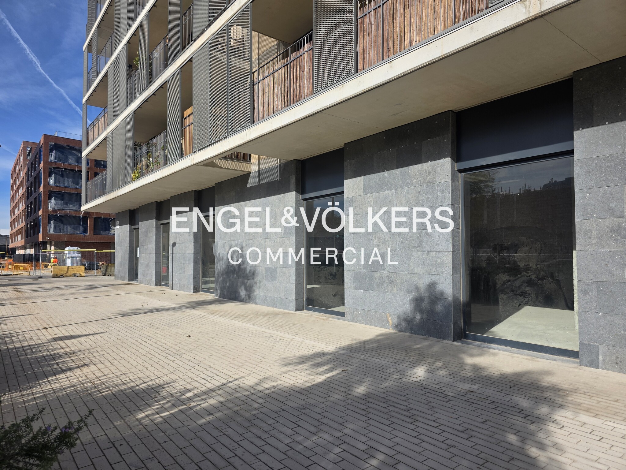 Local commercial dans Barcelone, Barcelona à louer Photo principale– Image 1 sur 4