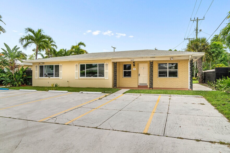 2637 West Way, Riviera Beach, FL à vendre - Photo de l’immeuble – Image 2 sur 5