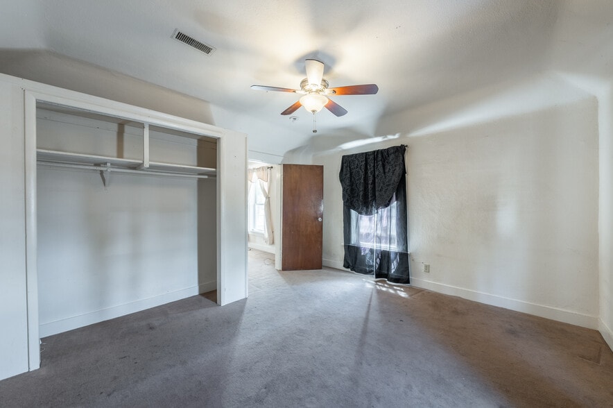 1001 Rock Blvd, Sparks, NV à vendre - Photo intérieure – Image 2 sur 26