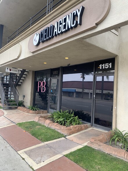 1149-1163 N Tustin St, Orange, CA à louer - Photo de l’immeuble – Image 3 sur 25