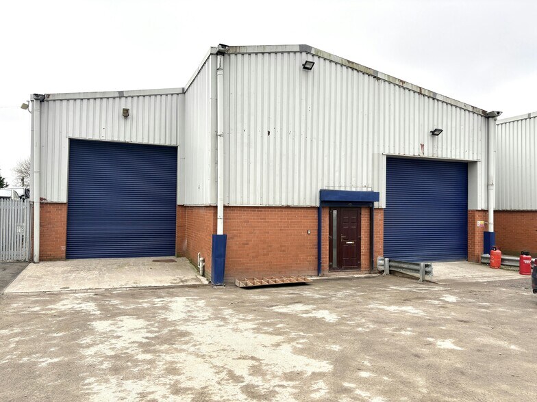 Honeywell Ln, Oldham à louer - Photo de l’immeuble – Image 1 sur 3