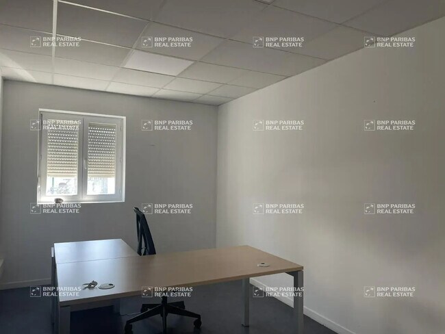 Plus de détails pour Bureau, Local d'activités à louer