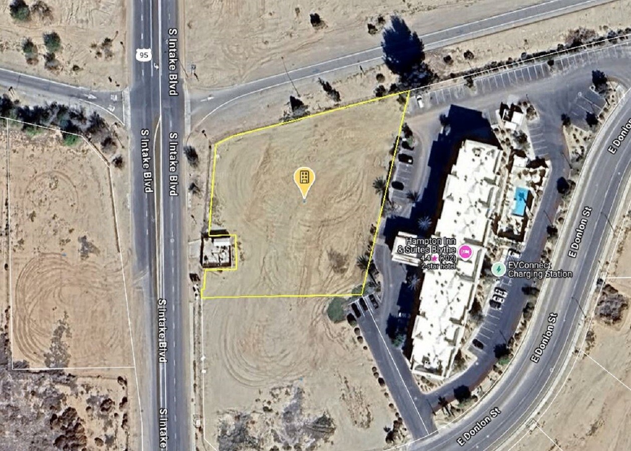 1.18 Acres E Donlon Street, Blythe, CA à vendre Photo principale– Image 1 sur 4