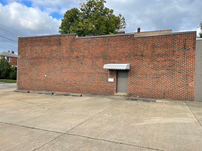 19807 Cherokee Ave, Cleveland, OH à vendre - Photo de l’immeuble – Image 2 sur 2