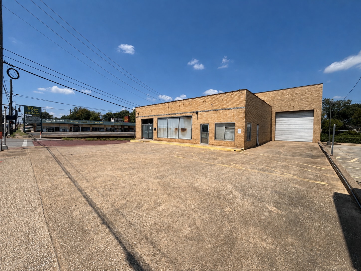 501 W Front St, Tyler, TX à louer Photo principale– Image 1 sur 11