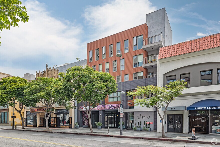 210-214 Santa Monica Blvd, Santa Monica, CA à louer - Photo de l’immeuble – Image 2 sur 73