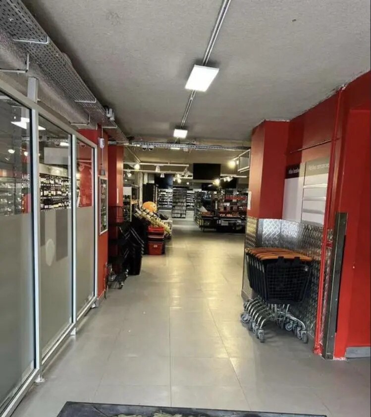 Local commercial dans Paris à louer Photo intérieure– Image 1 sur 10