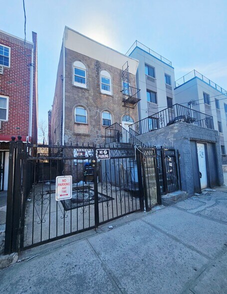 746 E 215th St, Bronx, NY à vendre - Photo de l’immeuble – Image 3 sur 5