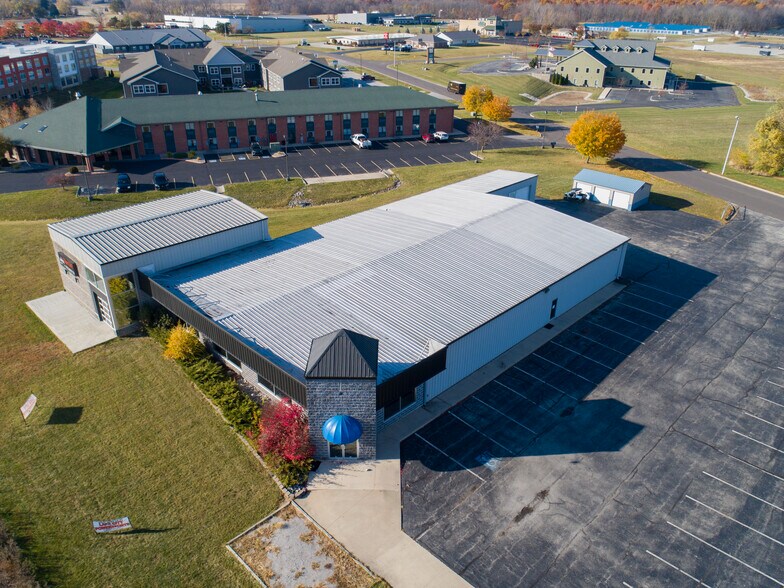 665 W Connexion Way, Columbia City, IN à vendre - Photo de l’immeuble – Image 2 sur 23