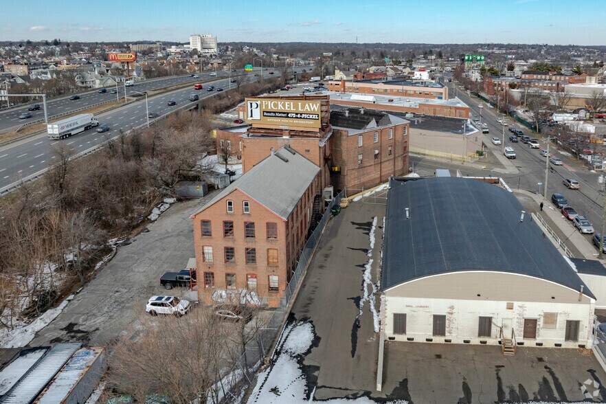 25 Wells St, Bridgeport, CT à louer - Aérien – Image 2 sur 4